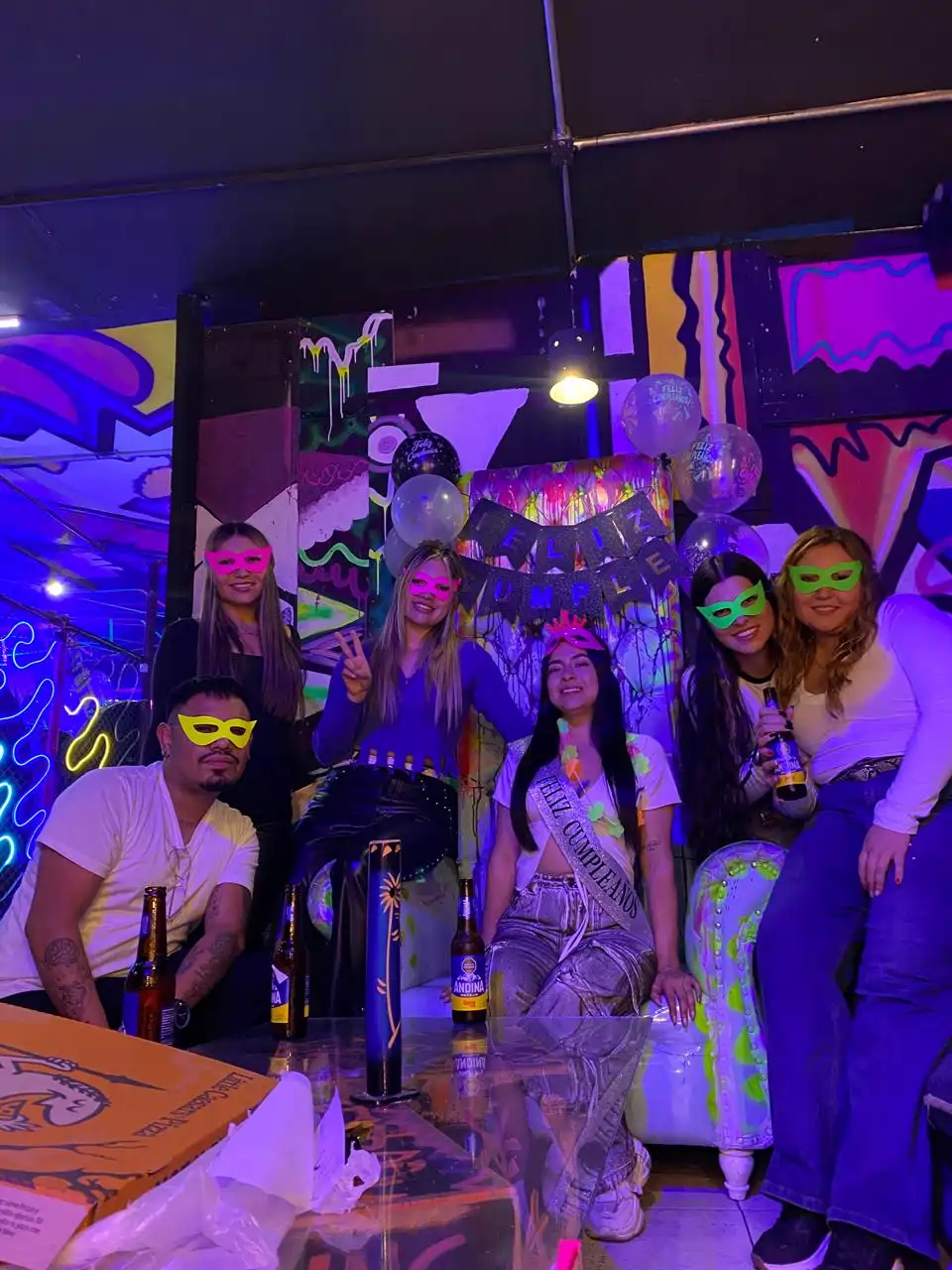 Grupo de personas en una fiesta